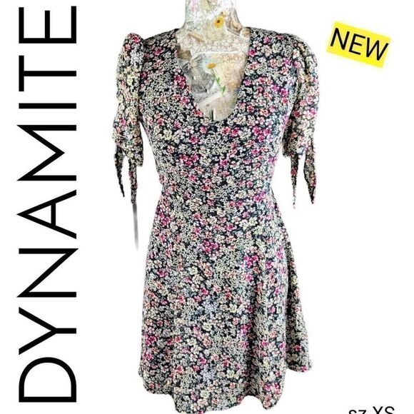 Dynamite Floral Ditsy Cottagecore Boho Short Dress NEW - Picture 3 of 12